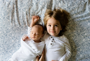 Kind met baby